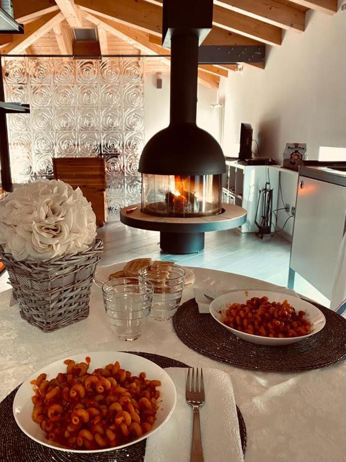 La Casa Sulla Collina Del Castello Villa เบรโน ภายนอก รูปภาพ