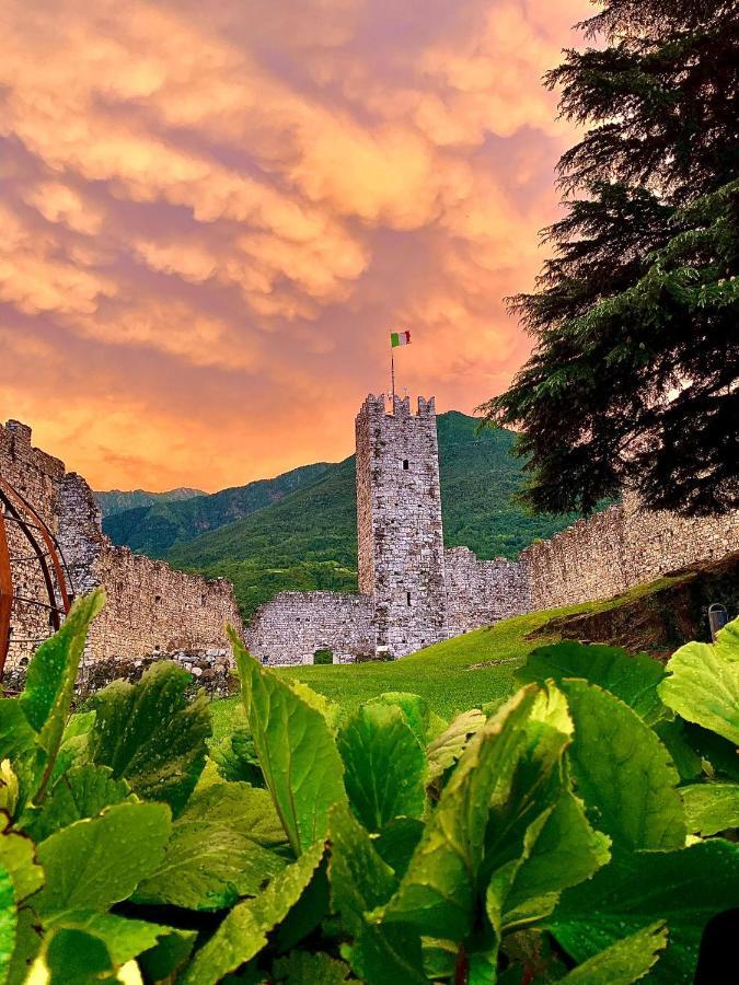 La Casa Sulla Collina Del Castello Villa เบรโน ภายนอก รูปภาพ