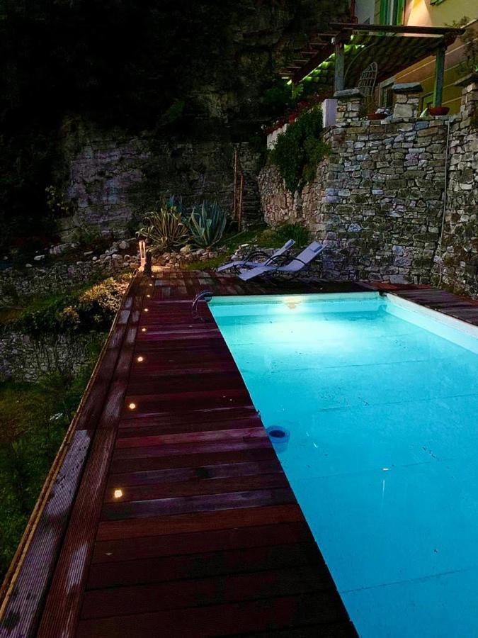 La Casa Sulla Collina Del Castello Villa เบรโน ภายนอก รูปภาพ