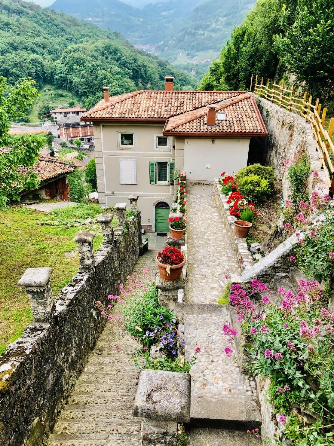 La Casa Sulla Collina Del Castello Villa เบรโน ภายนอก รูปภาพ